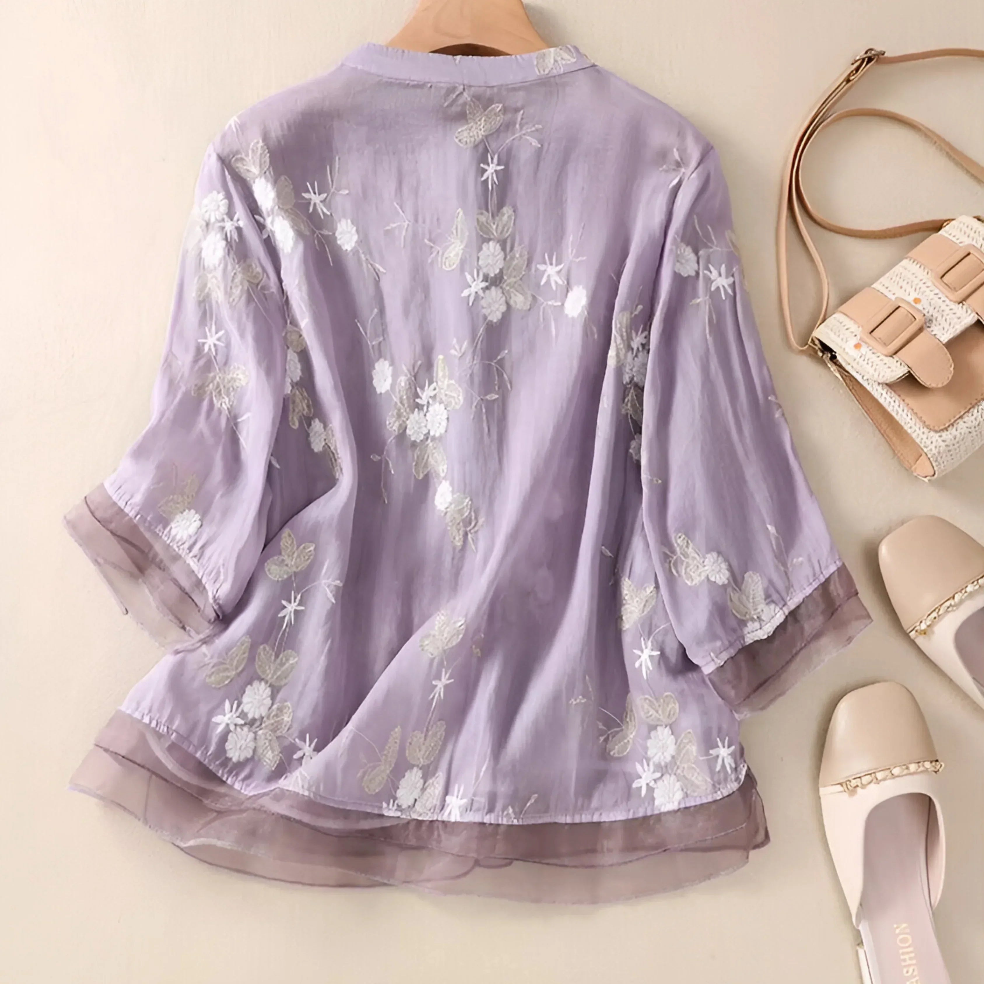 Marie - Top with Embroidered Flowers