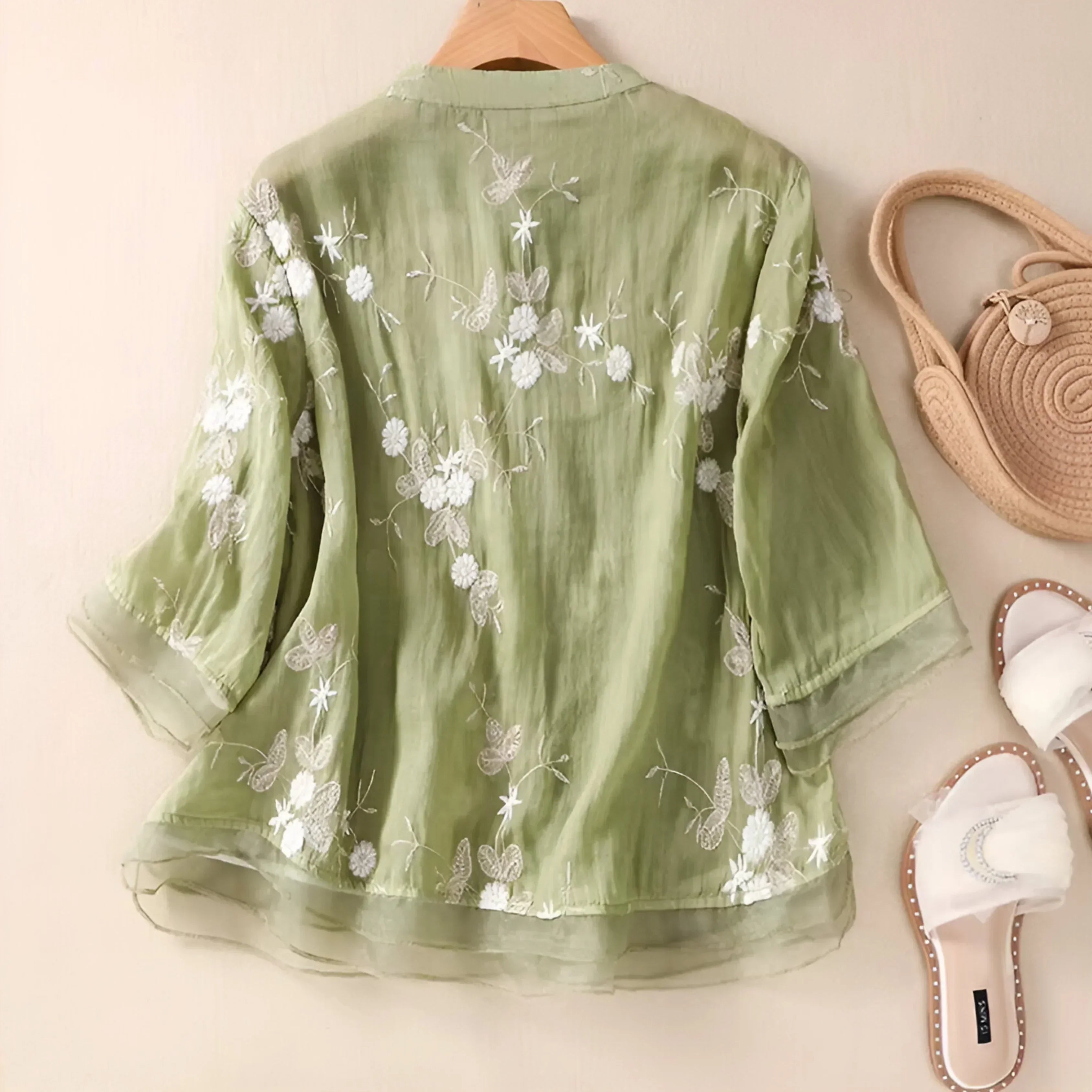 Marie - Top with Embroidered Flowers