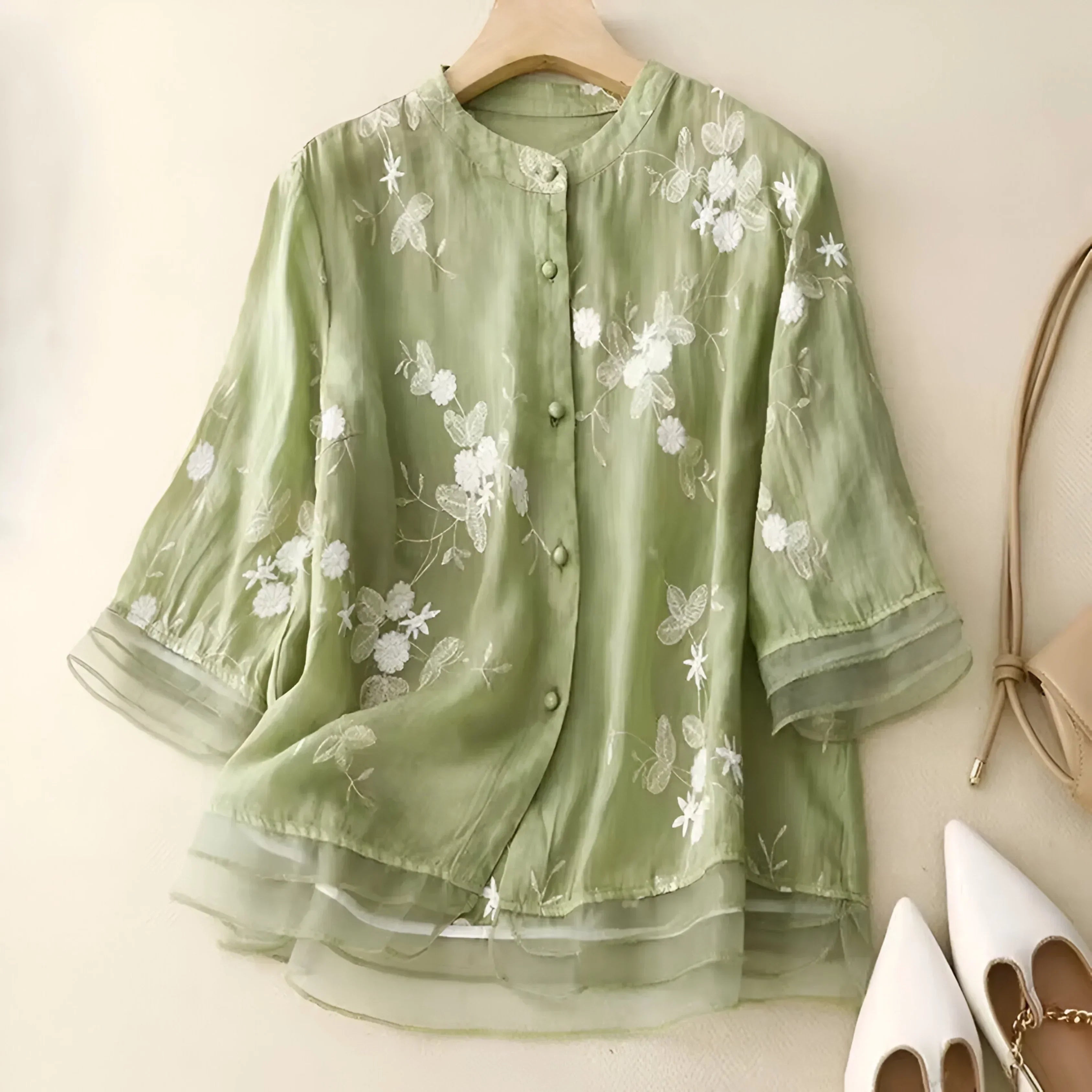 Marie - Top with Embroidered Flowers