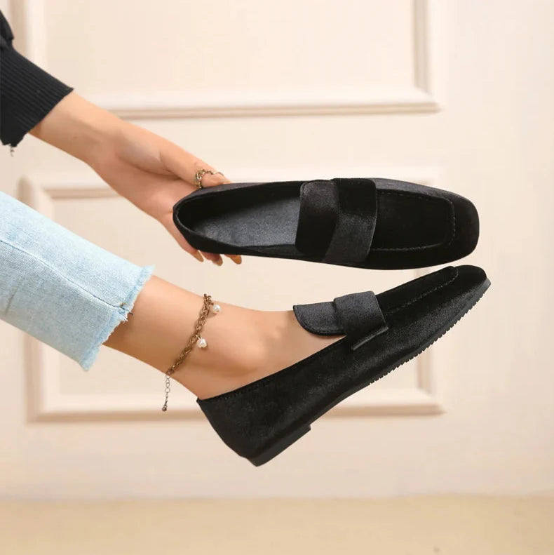 Tavira – Elegant Velour Casual Loafers