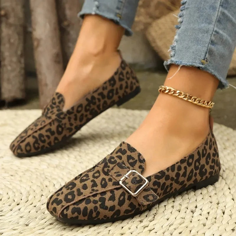 Nerina – Fashion Buckle Low-Heel Flats