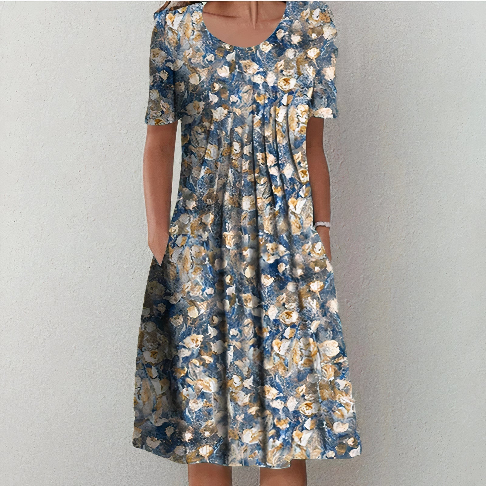 Elin - Flattering Floral Dress