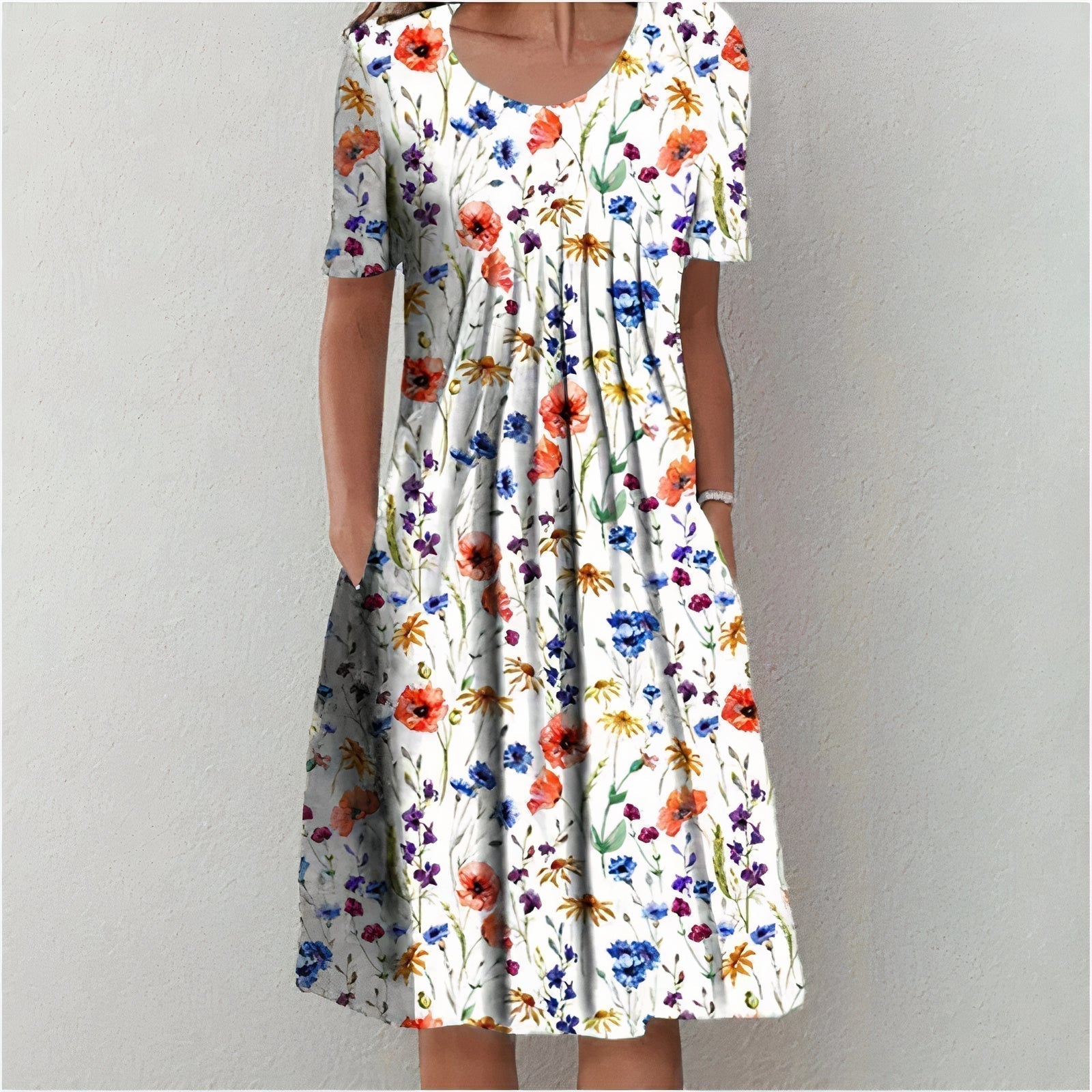 Elin - Flattering Floral Dress
