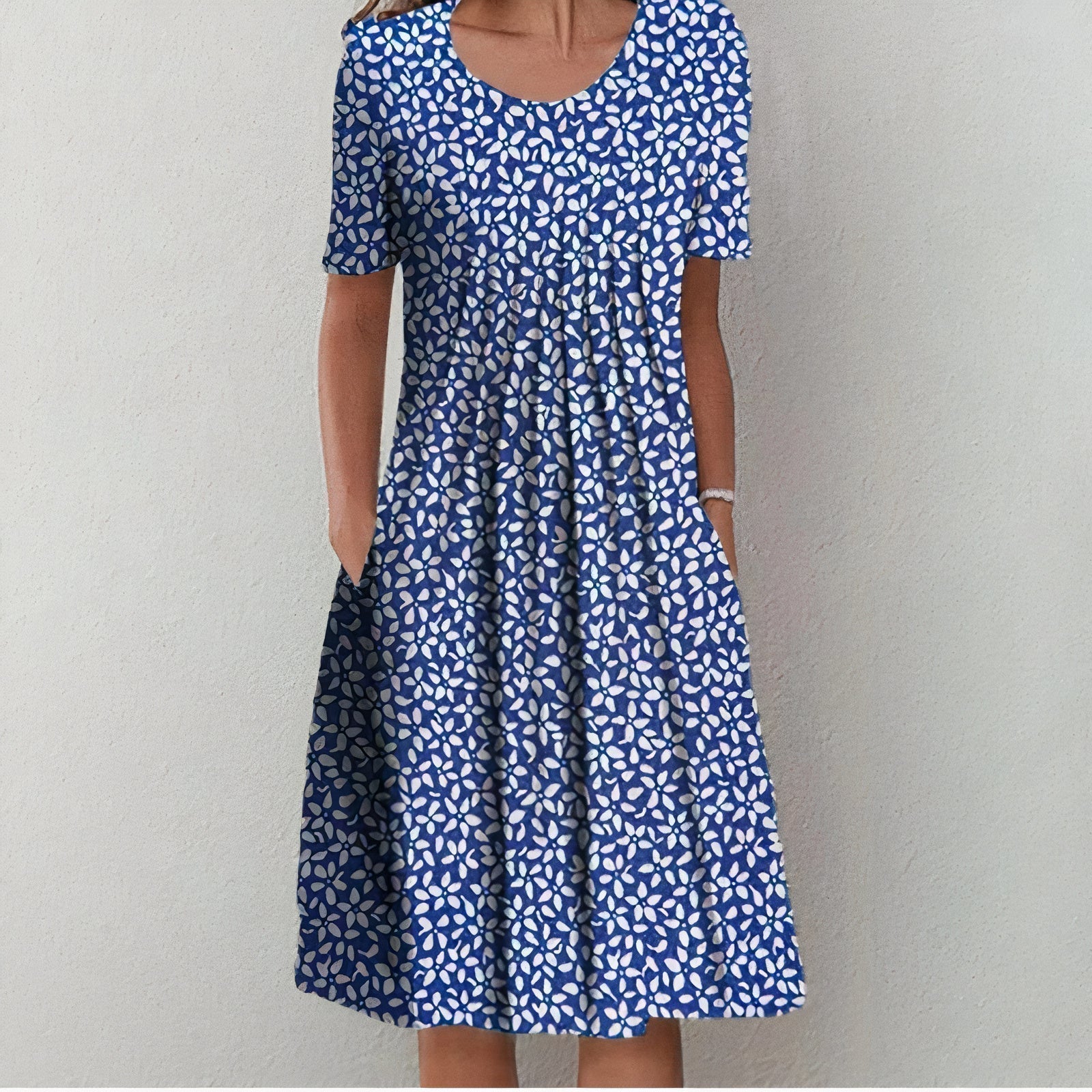 Elin - Flattering Floral Dress